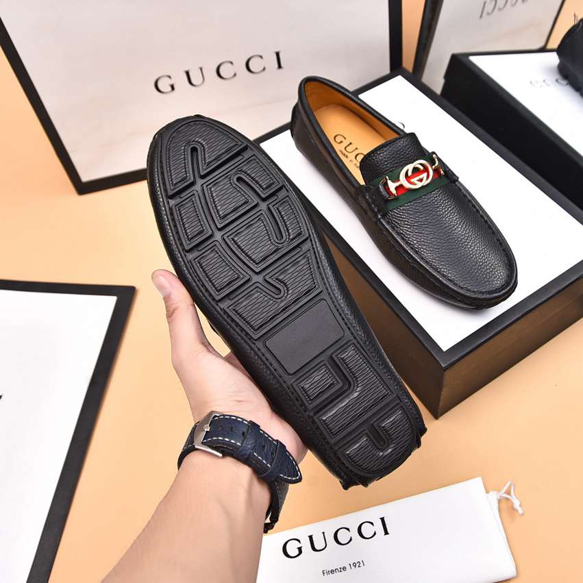 גוצ'י מוקסין שחור עור מלא