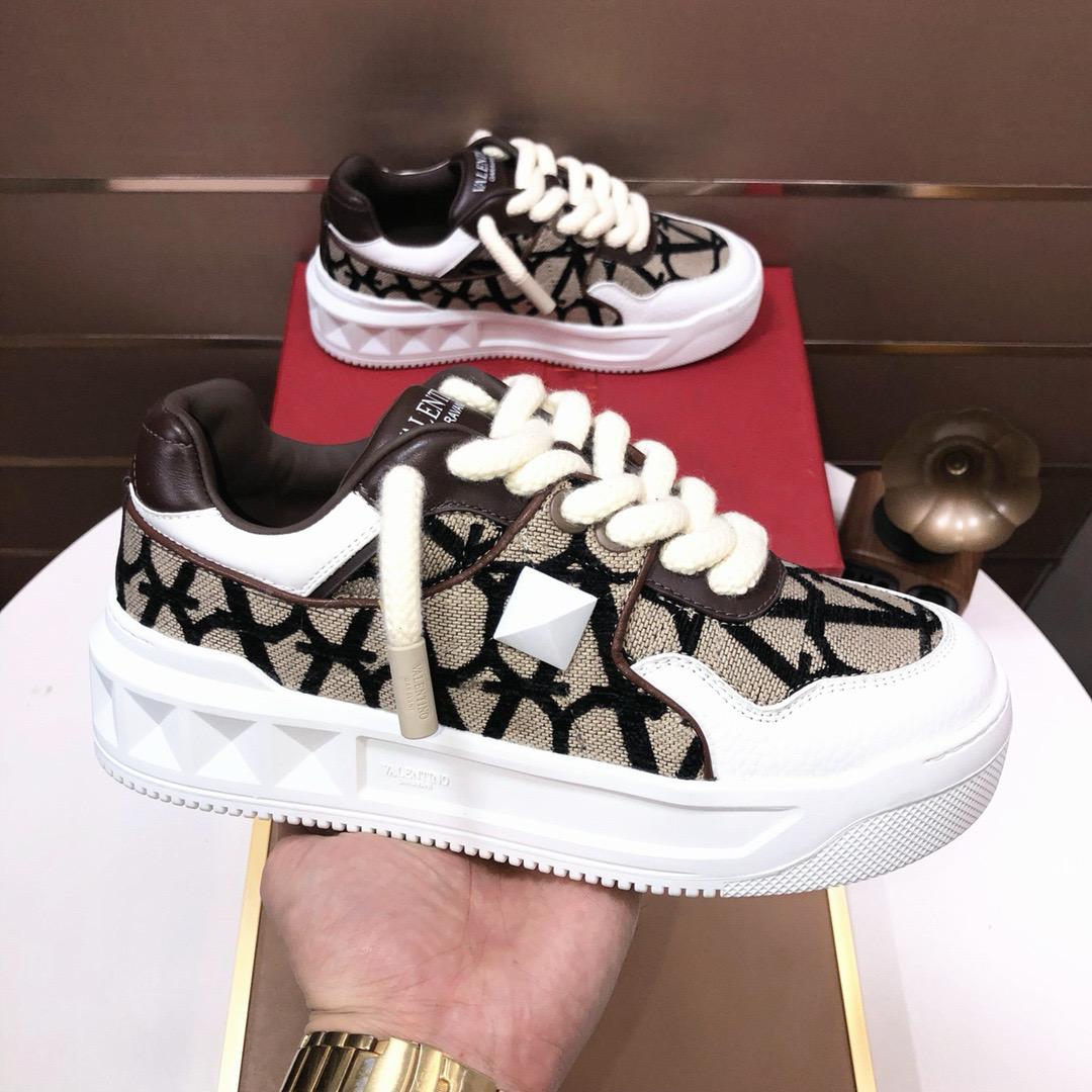 ולנטינו סניקרס חום