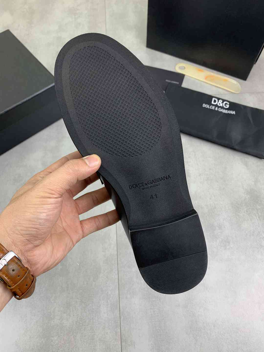 דולצ'ה גאבנה מוקסין שחור עור מלא