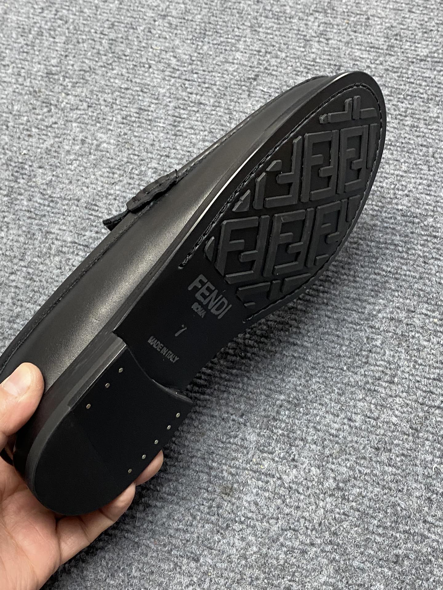 פנדי מוקסין שחור