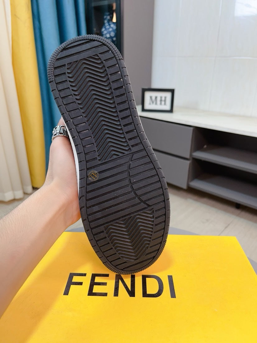 פנדי סניקרס חום