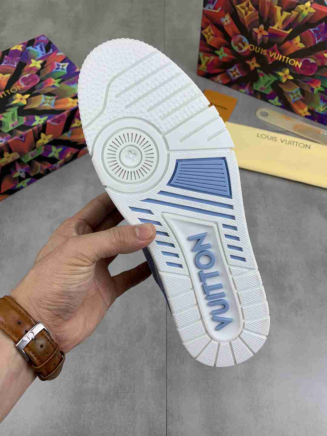 תכלת Vito לואי ויטון