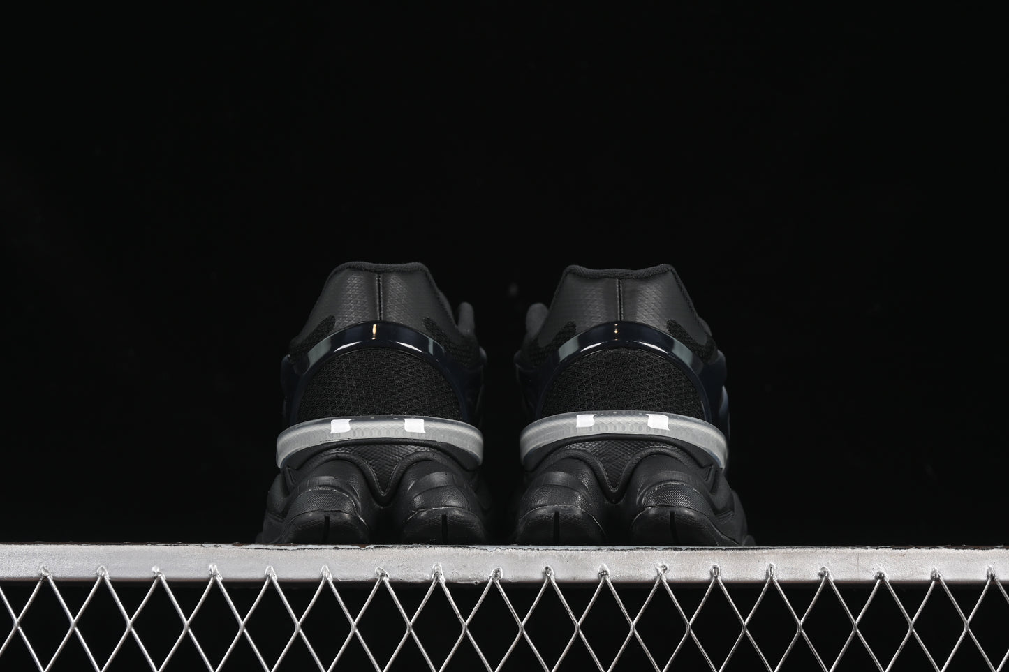 ניו באלנס 9060 שחור לבן