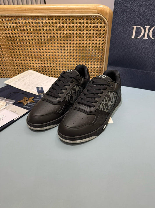 דיור סניקרס שחור אפור