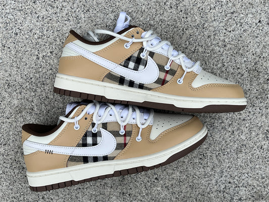 נייק דאנק חום משבצות