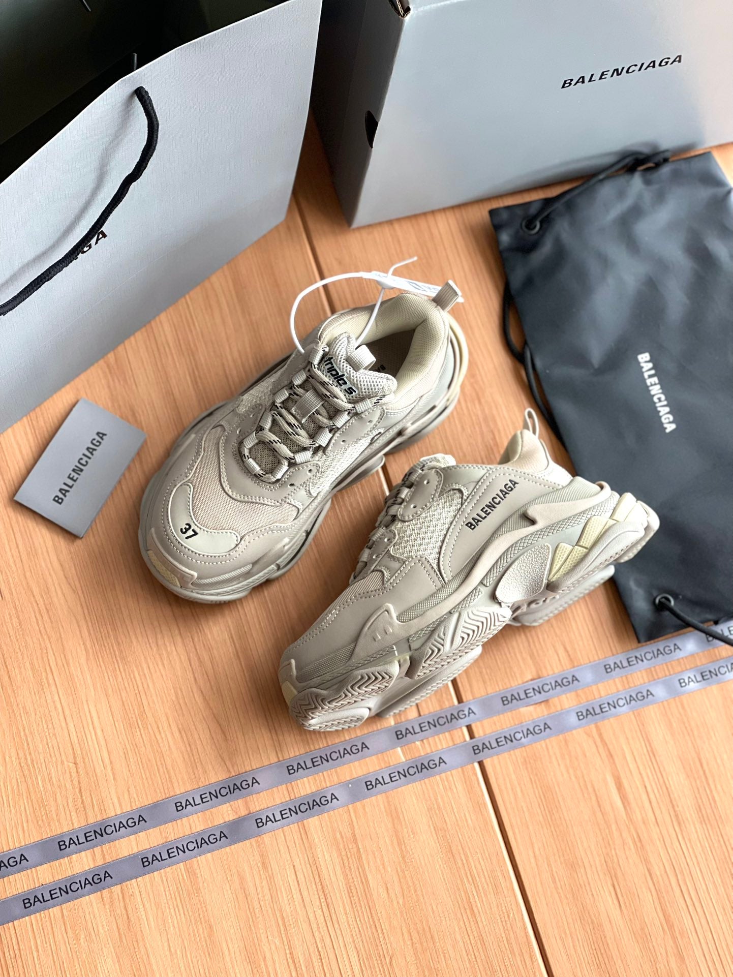 באלנסיאגה ספורט אלגנט בז