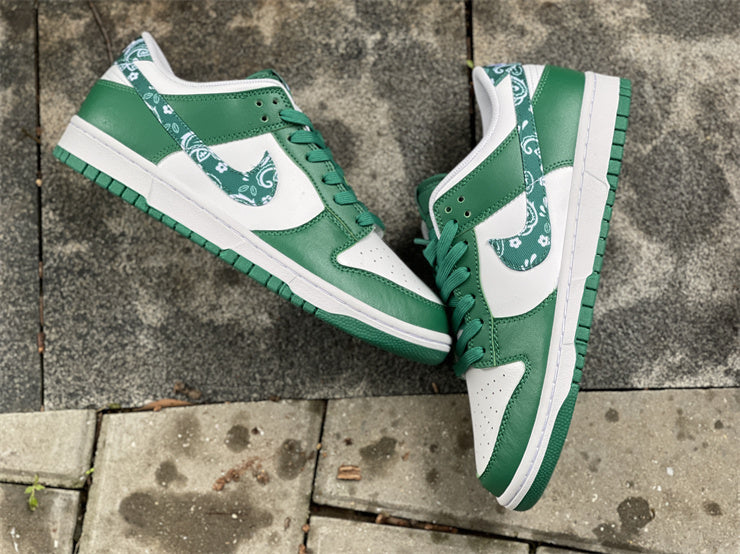 נייק דאנק לבן ירוק סמל בנדנה