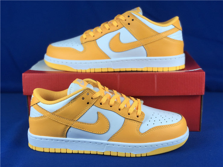 נייק דאנק לבן צהוב