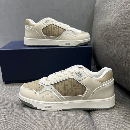 דיור סניקרס קרם