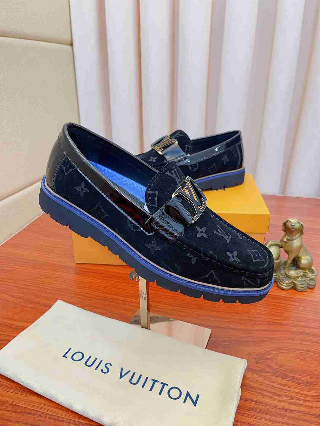 לואי ויטון מוקסין כחול חצי בד