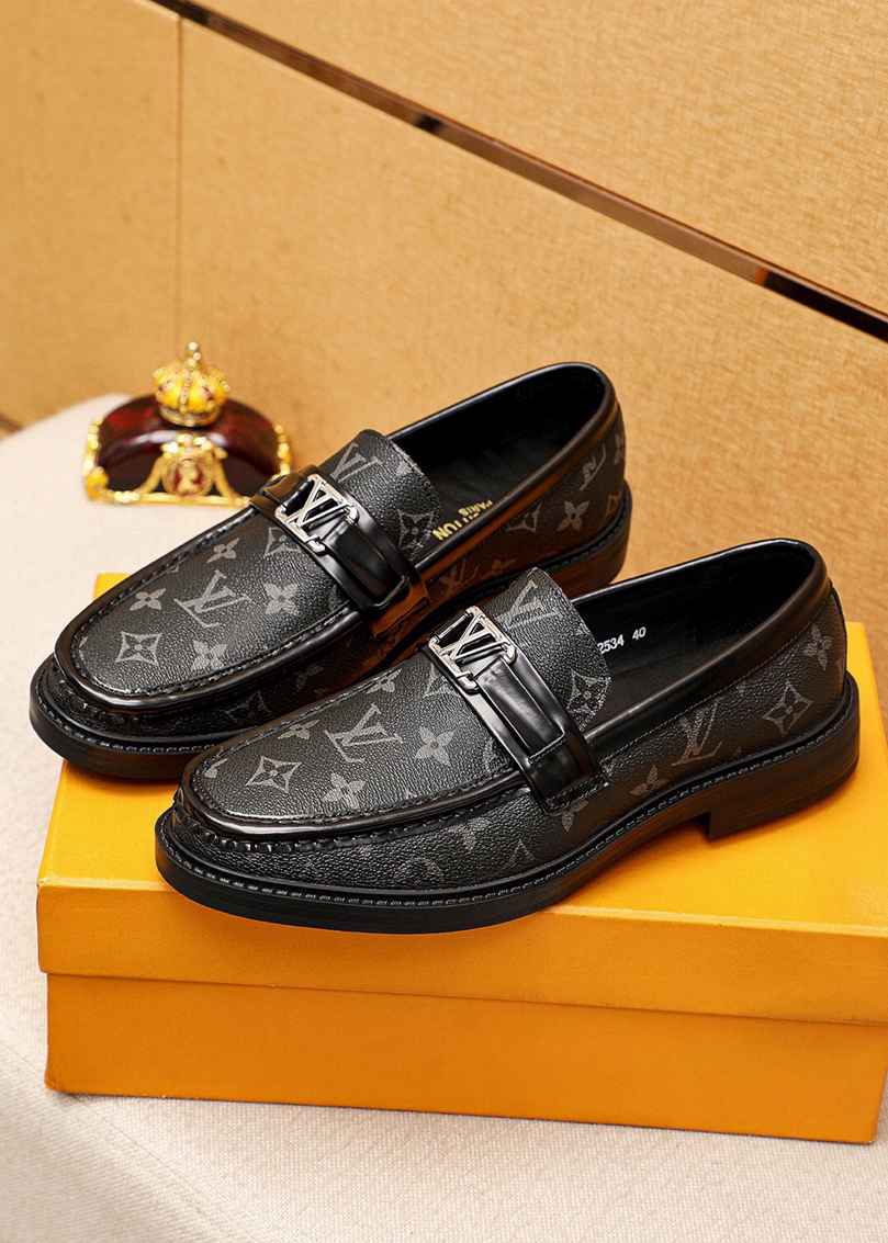 לואי ויטון מוקסין שחור עור מלא