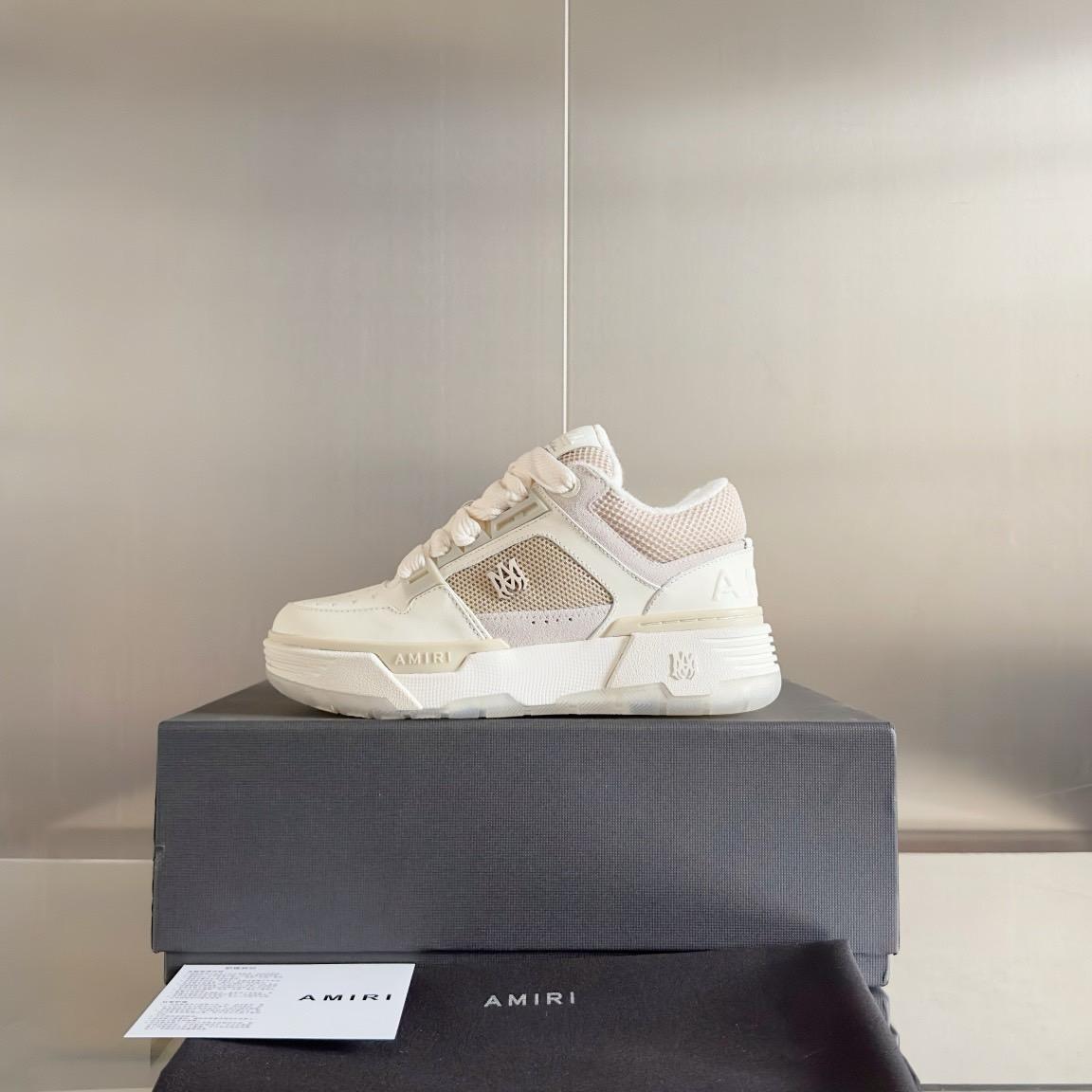 אמירי ספורט אלגנט לבן קרם