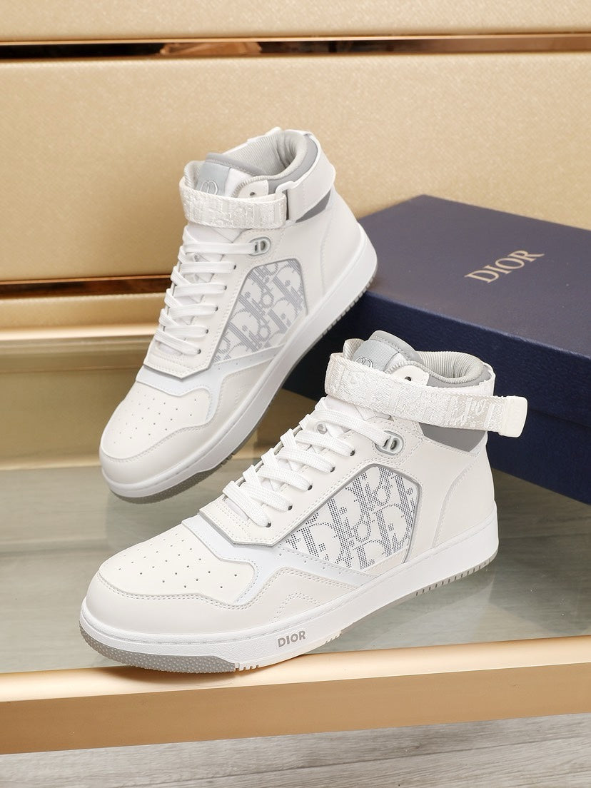 דיור גבוהות לבן