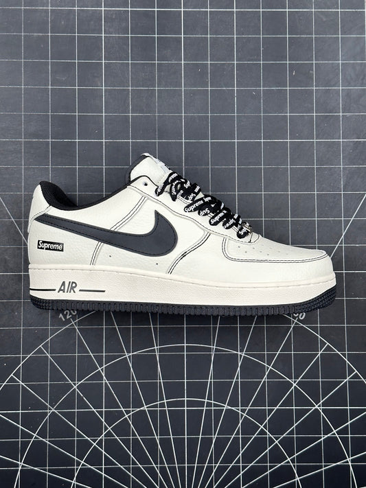 נייק אייר פורס סופרים לבן שחור