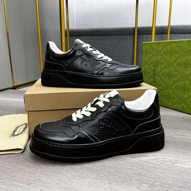גוצ'י סניקרס שחור מט