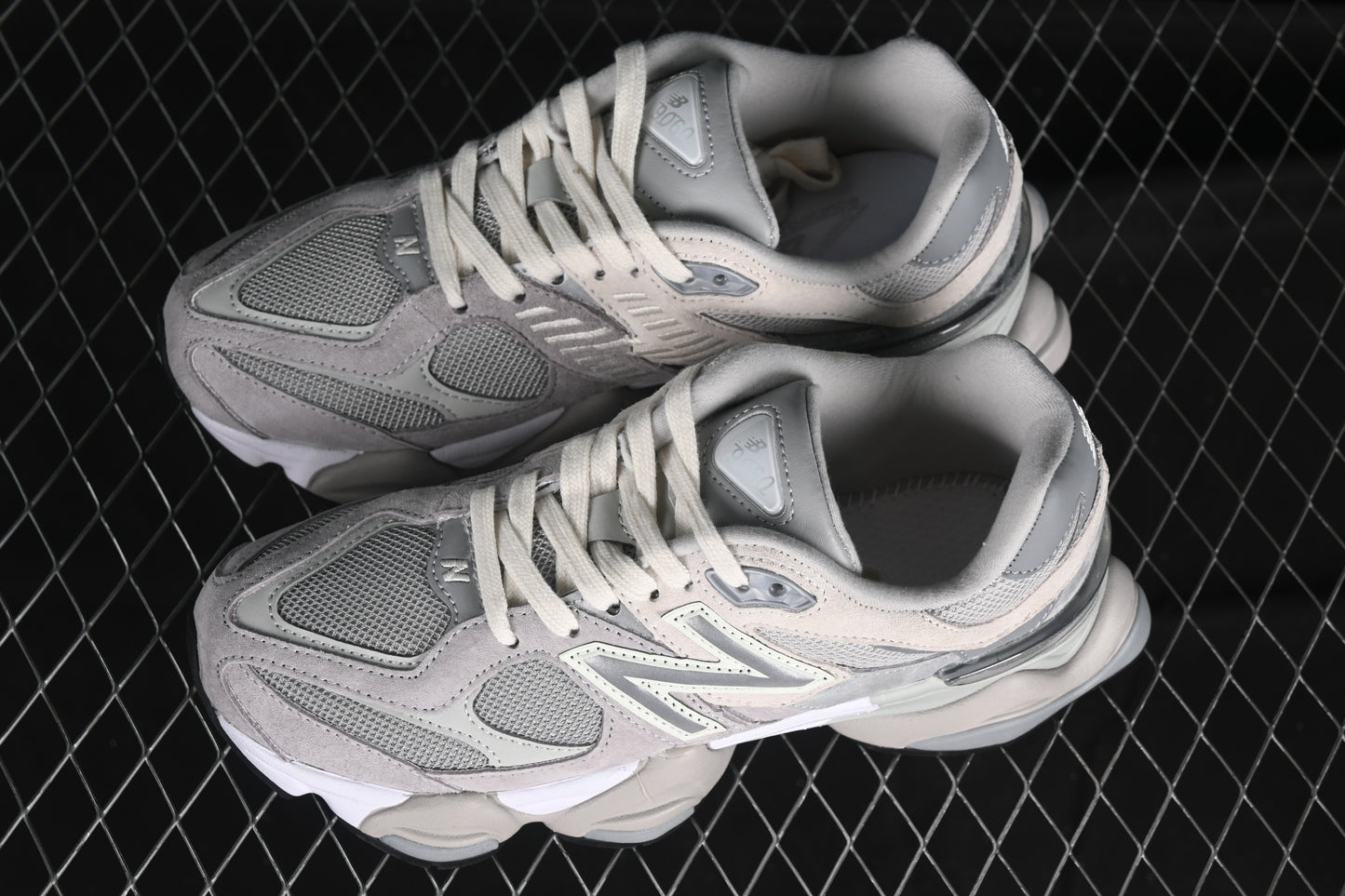 ניו באלנס 9060 אפור