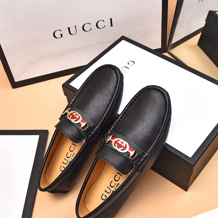 גוצ'י מוקסין שחור עור מלא