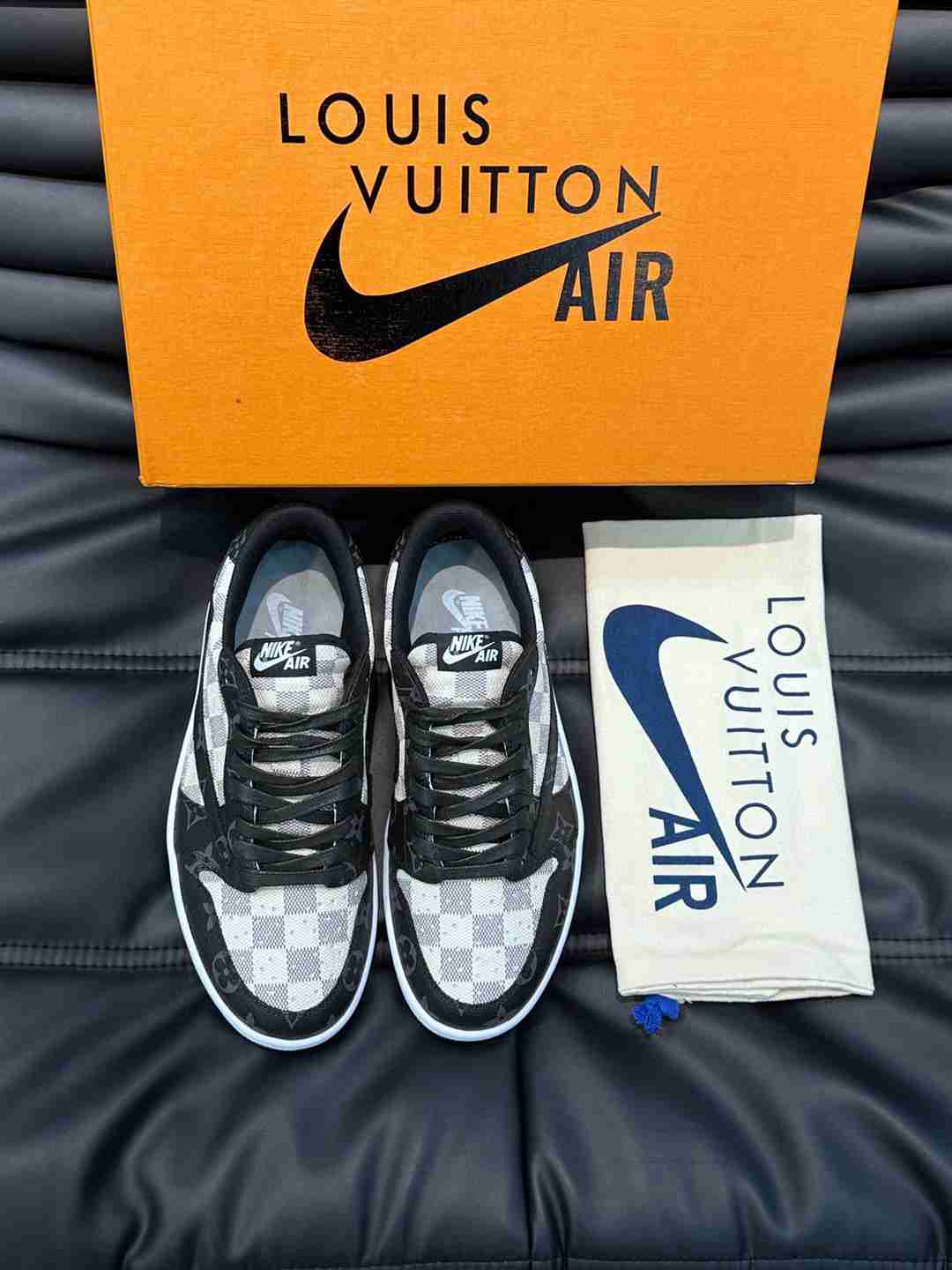 סניקרס נייק לואי ויטון לבן שחור