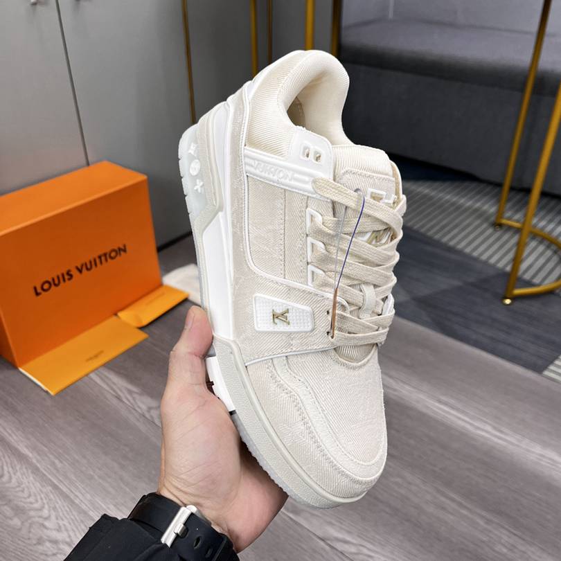 קרם sneakers לואי ויטון