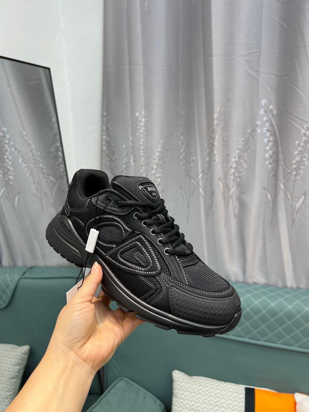 דיור ספורט אלגנט שחור