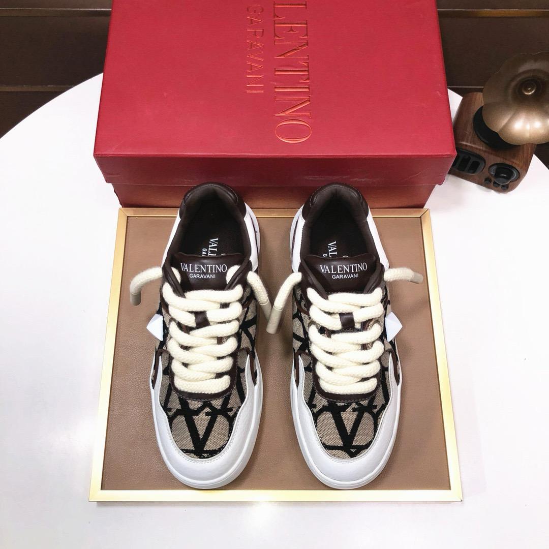 ולנטינו סניקרס חום