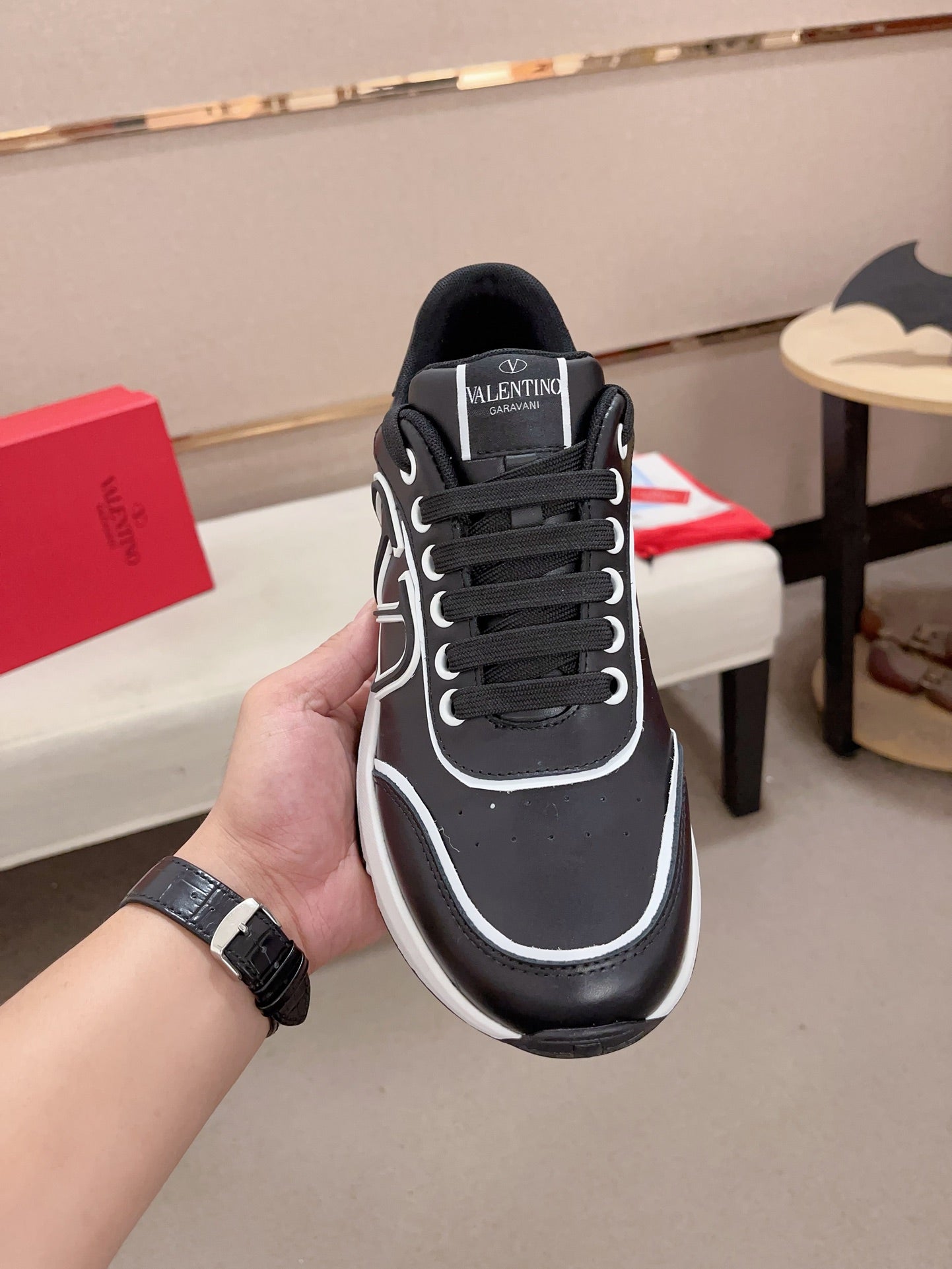 ולנטינו ספורט אלגנט שחור לבן