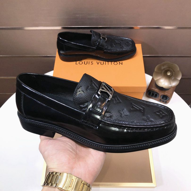 לואי ויטון מוקסין שחור מט חצי עור