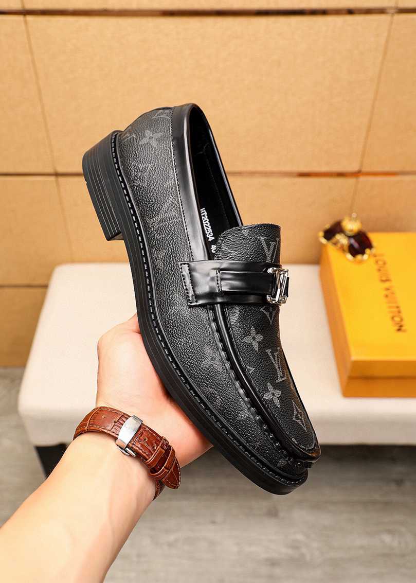 לואי ויטון מוקסין שחור עור מלא