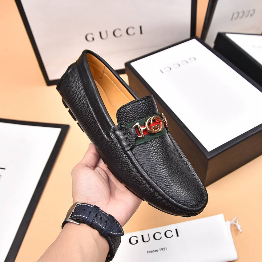 גוצ'י מוקסין שחור עור מלא