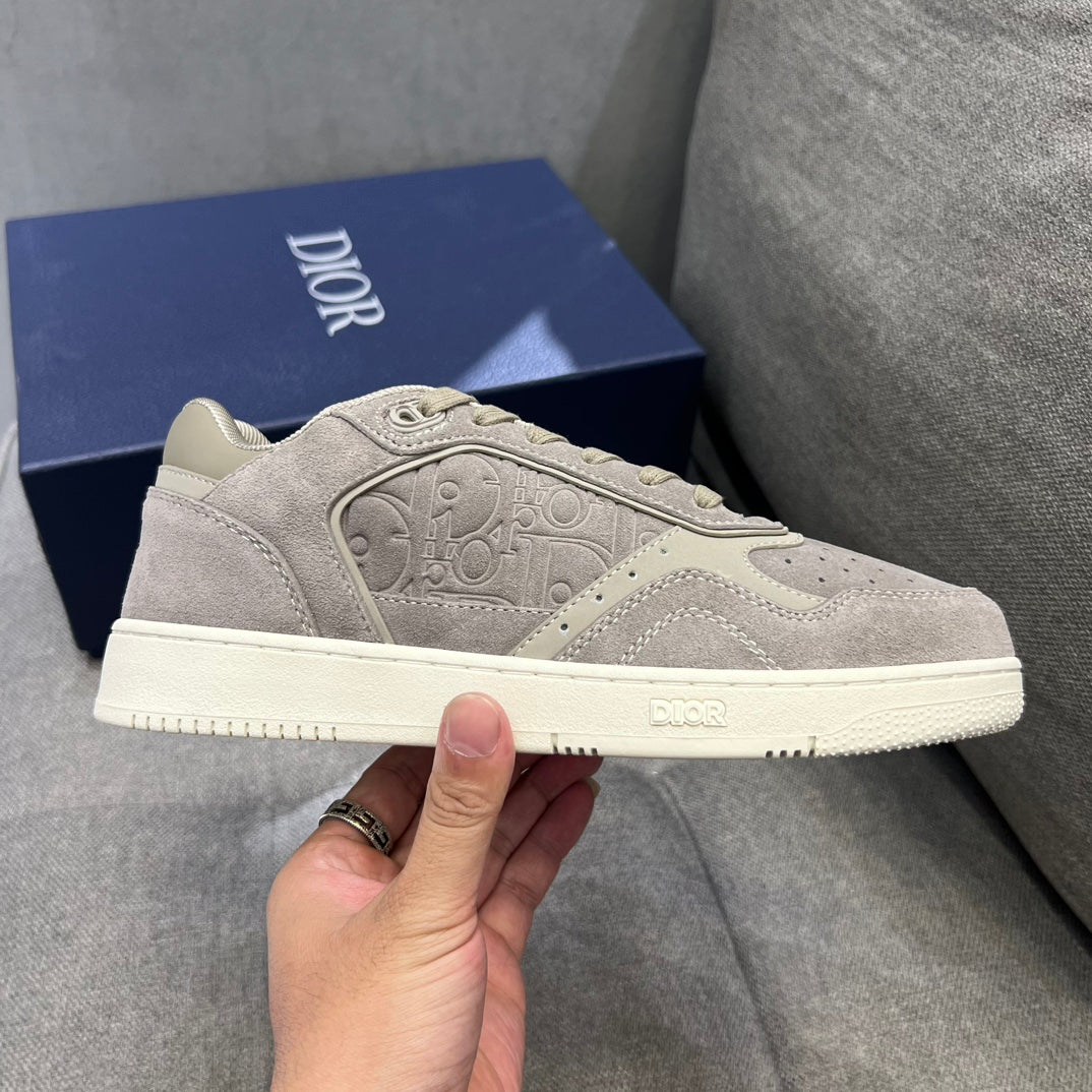 דיור סניקרס אפור