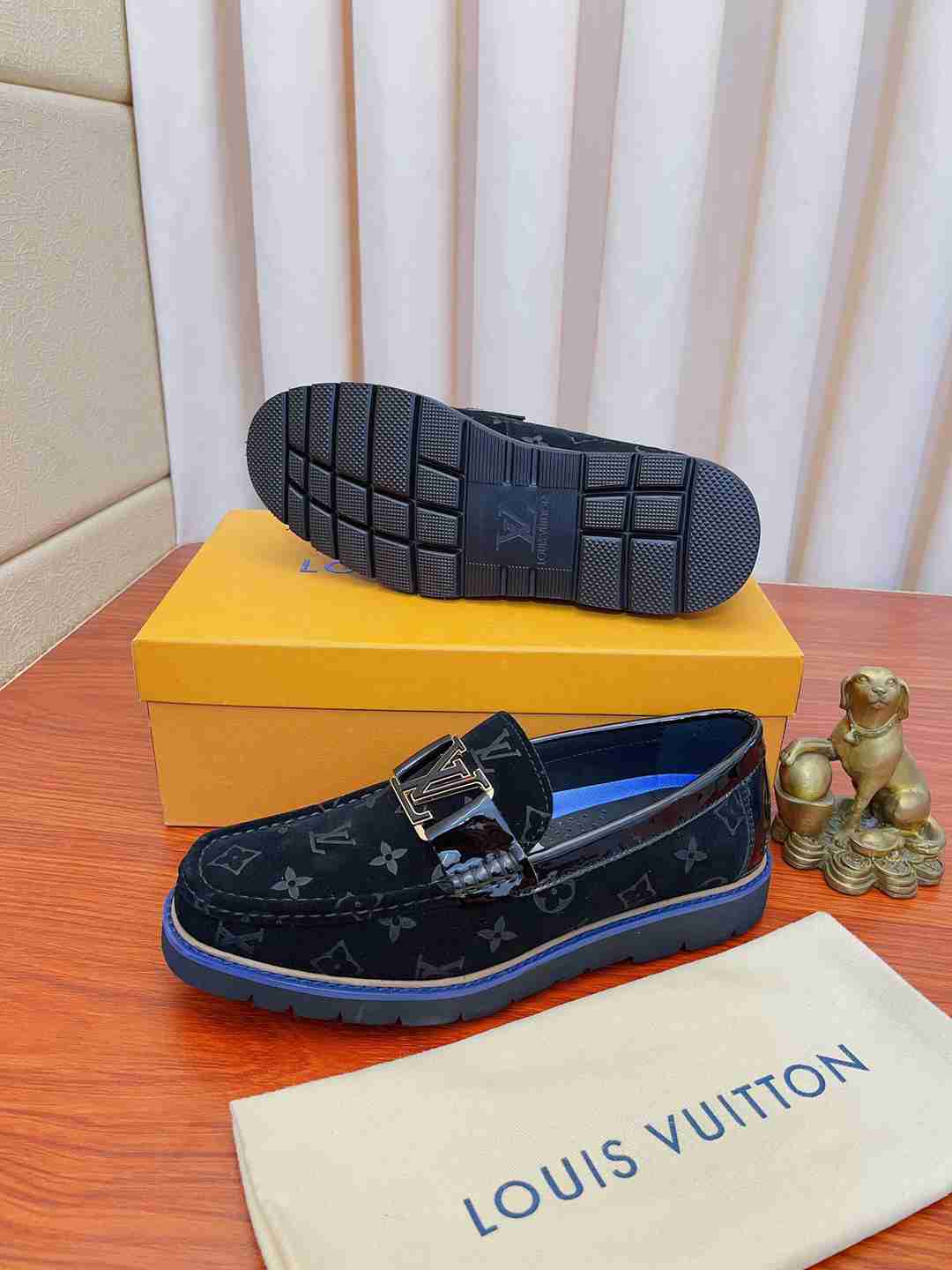 לואי ויטון מוקסין כחול חצי בד