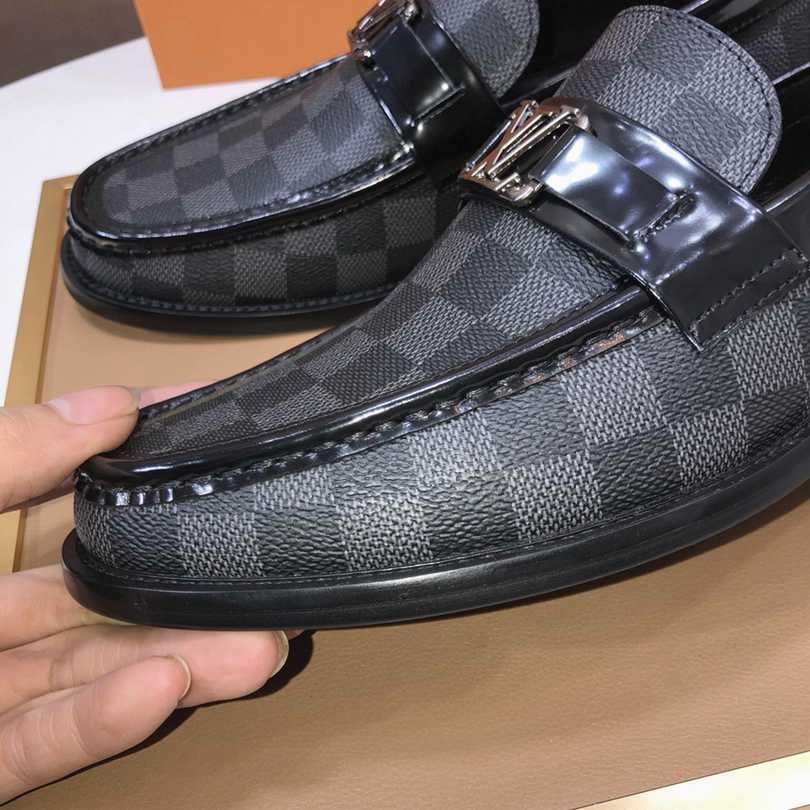 לואי ויטון מוקסין שחור משבצות