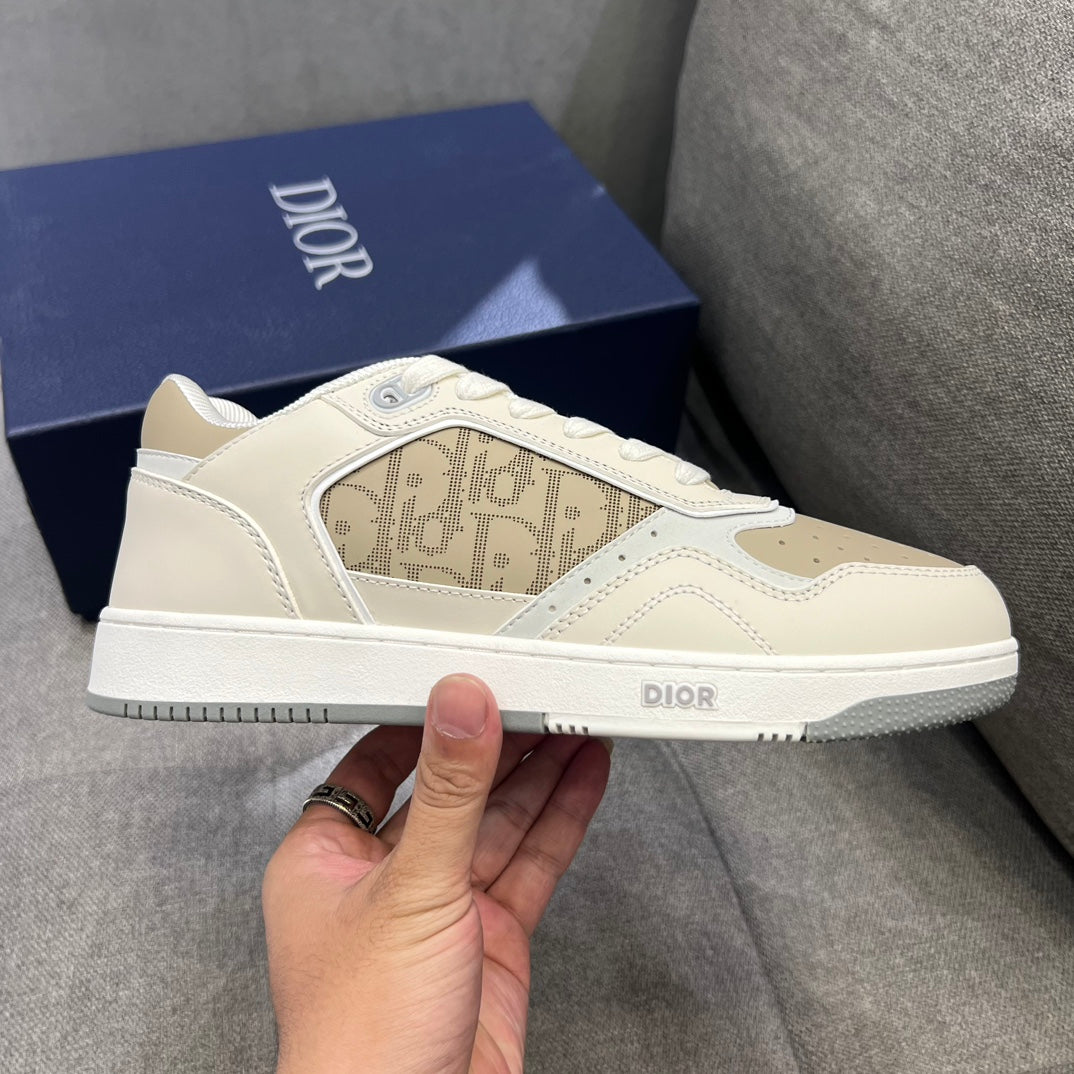 דיור סניקרס קרם