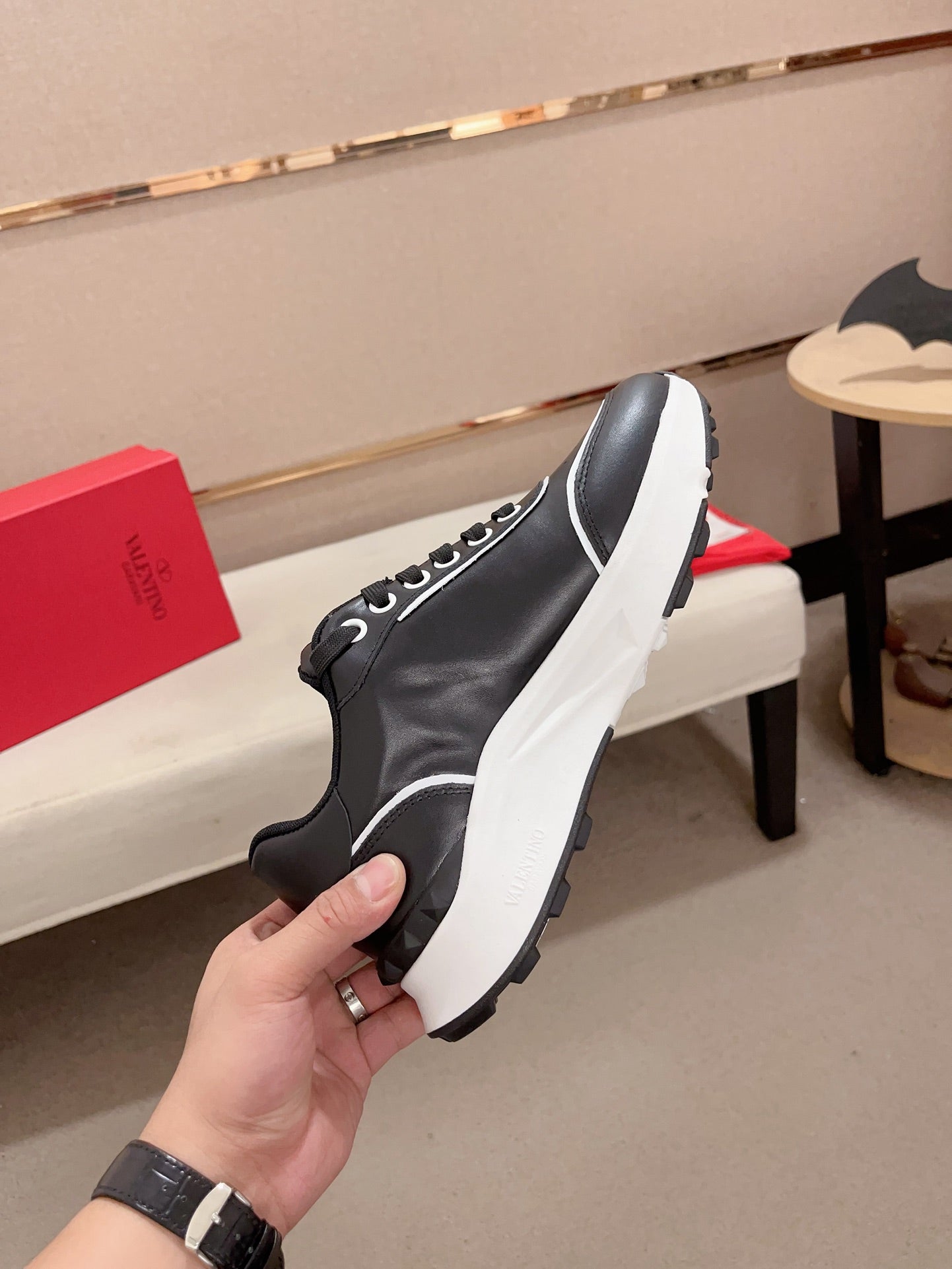 ולנטינו ספורט אלגנט שחור לבן