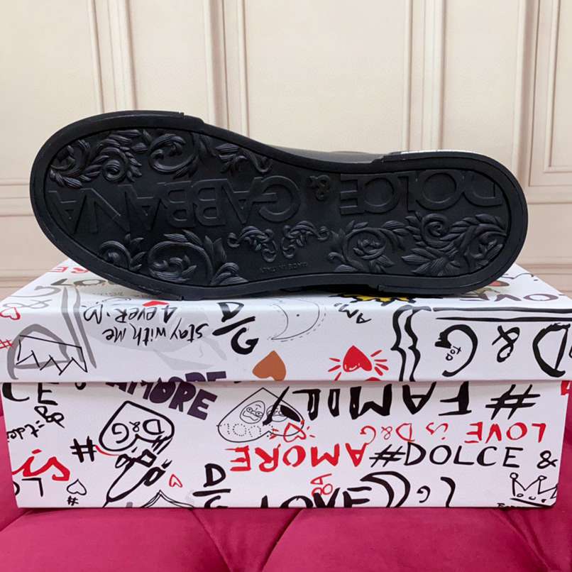 דולצ'ה גאבנה סניקרס שחור מט