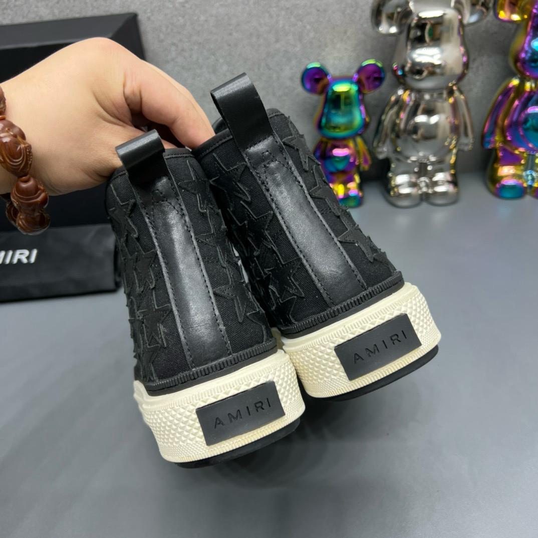 אמירי גבוהות כוכבים שחור