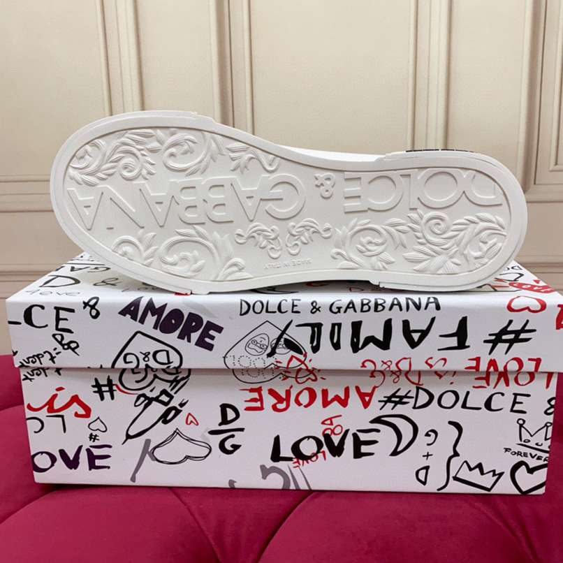 דולצ'ה גאבנה סניקרס לבן מט