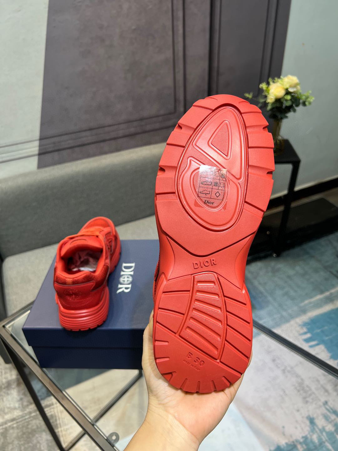 דיור ספורט אלגנט אדום