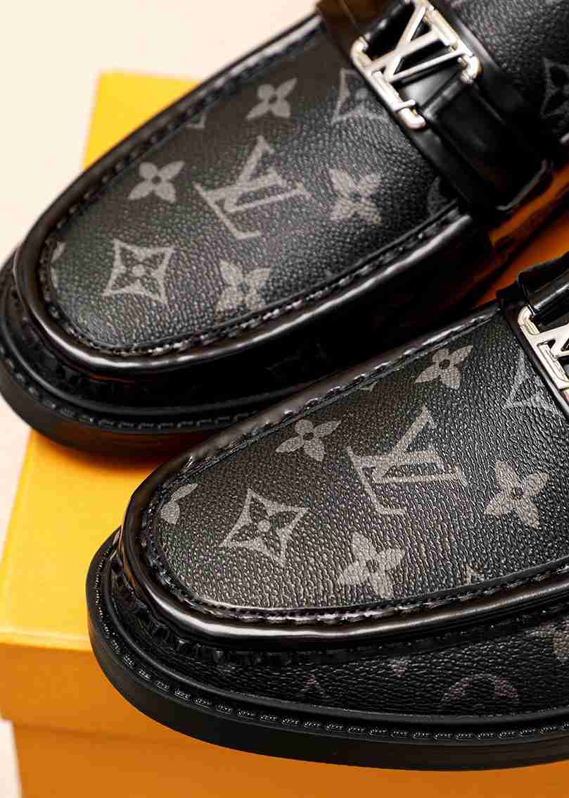 לואי ויטון מוקסין שחור עור מלא