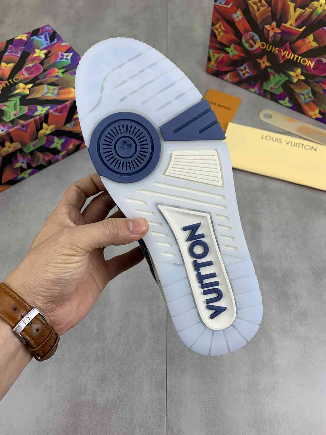 ג'ינס כחול Traine לואי ויטון