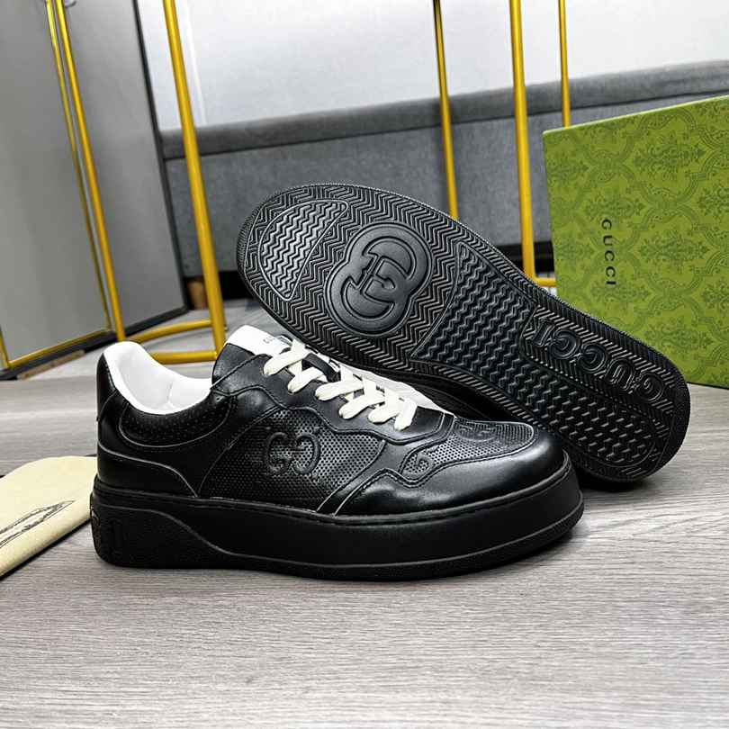 גוצ'י סניקרס שחור מט